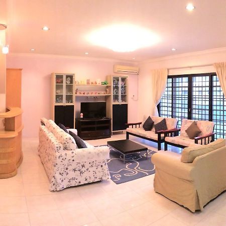 Golden Swan Sibu Homestay Dış mekan fotoğraf